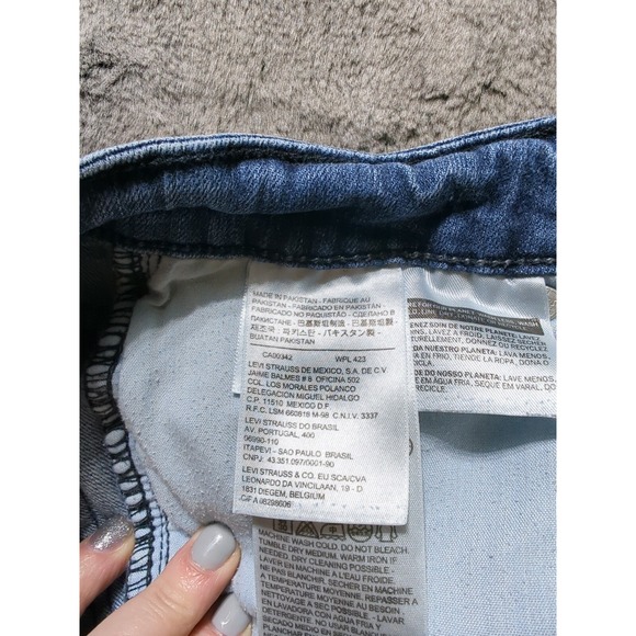 Levi's Mid Rise Skinny Women's Size 32x30 Medium Wash - Picture 5 of 14